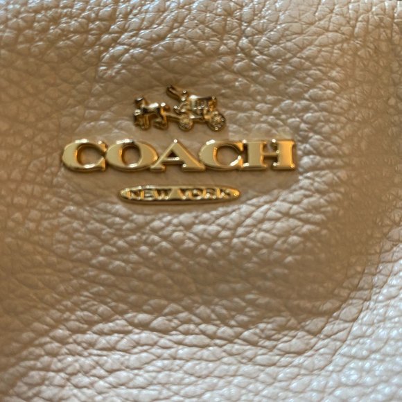 Coach crossbody purse - Picture 2 of 6